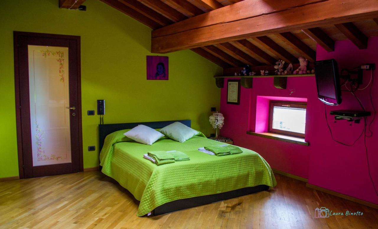 Antiche Vie B&B Serramazzoni ภายนอก รูปภาพ