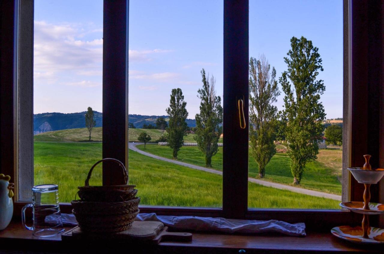 Antiche Vie B&B Serramazzoni ภายนอก รูปภาพ