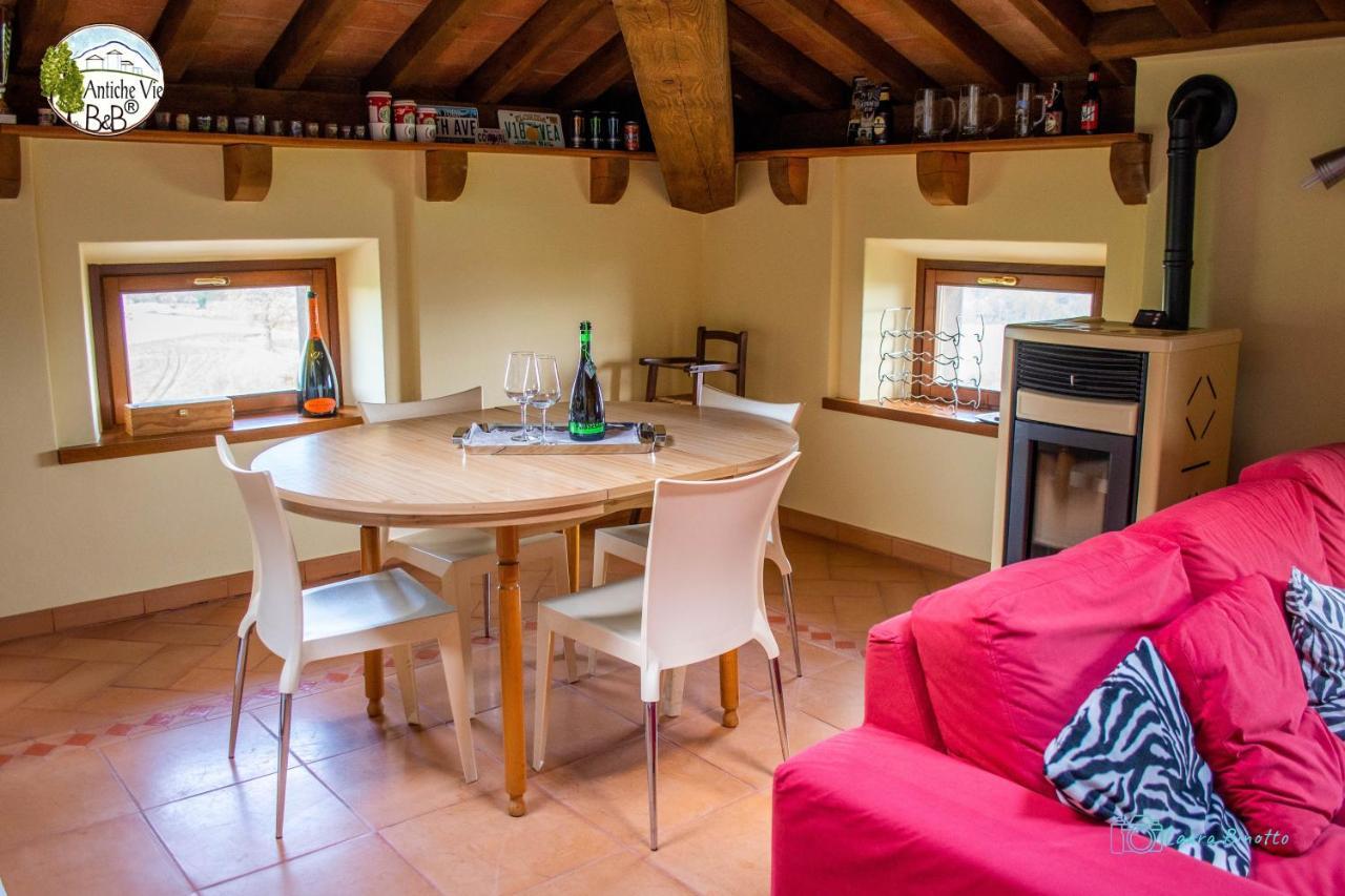 Antiche Vie B&B Serramazzoni ภายนอก รูปภาพ